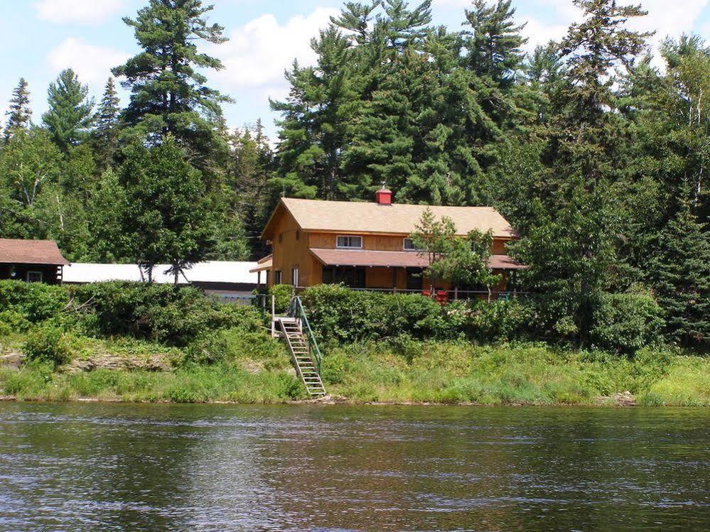Pond'S Resort Blackville Eksteriør bilde